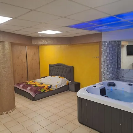 Jacuzzi Апартаменты